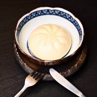 Large Wagyu Beef Yakiniku Bun