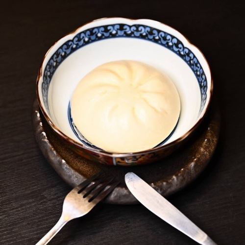 Large Wagyu Beef Yakiniku Bun