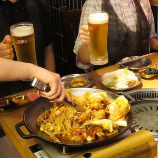 The interior is overflowing with cuteness♪ It's the perfect seating for birthdays, anniversaries, and even dates.We will provide you with a wonderful time with your loved ones.Second floor seats