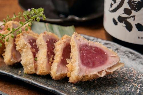 Rare cutlet of tuna