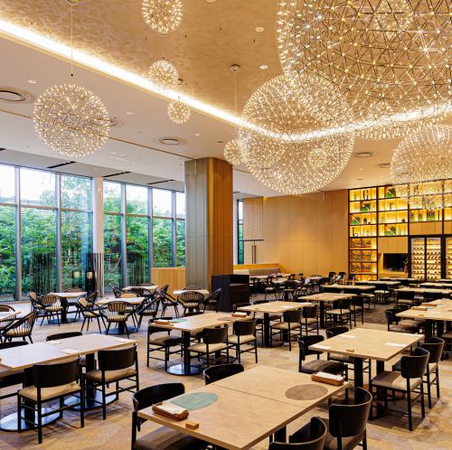 2~4名掛けテーブル席