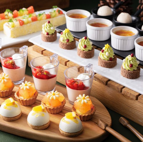 おかわり自由のドルチェ7種付きのランチコースをご用意♪ 3,400円~