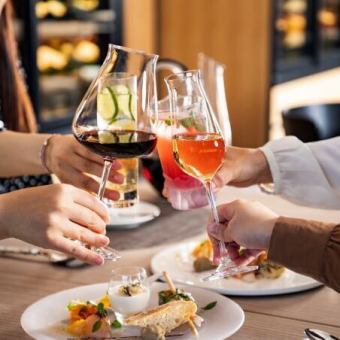 【工作日午餐】<仅限女性>意大利四道菜套餐，长达3小时畅饮“春日闺蜜之夜”