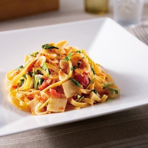 多种意面可供选择，均采用时令食材烹制。