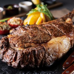 【薪窯で仕上げる肉料理】黒毛和牛（骨付きリブロ―ス肉）