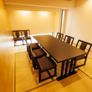 6名様掛けのテーブル席をご用意しております。