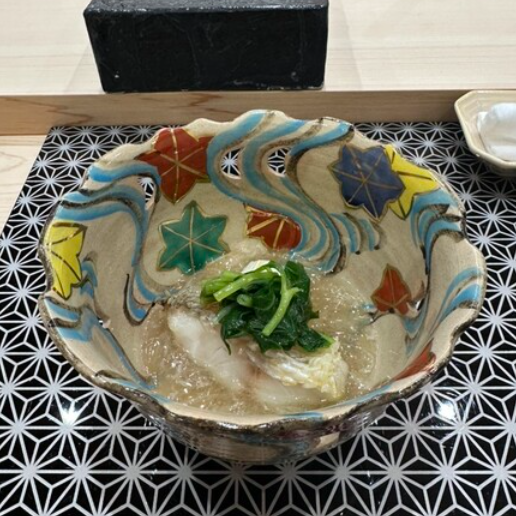 元鮨職人の匠が織りなす、旬の食材による多彩な創作コース◆『おまかせコース』11,000円(税込)