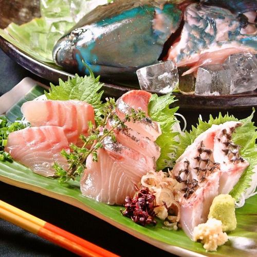 Directly from Okinawa !! Sashimi of island fish