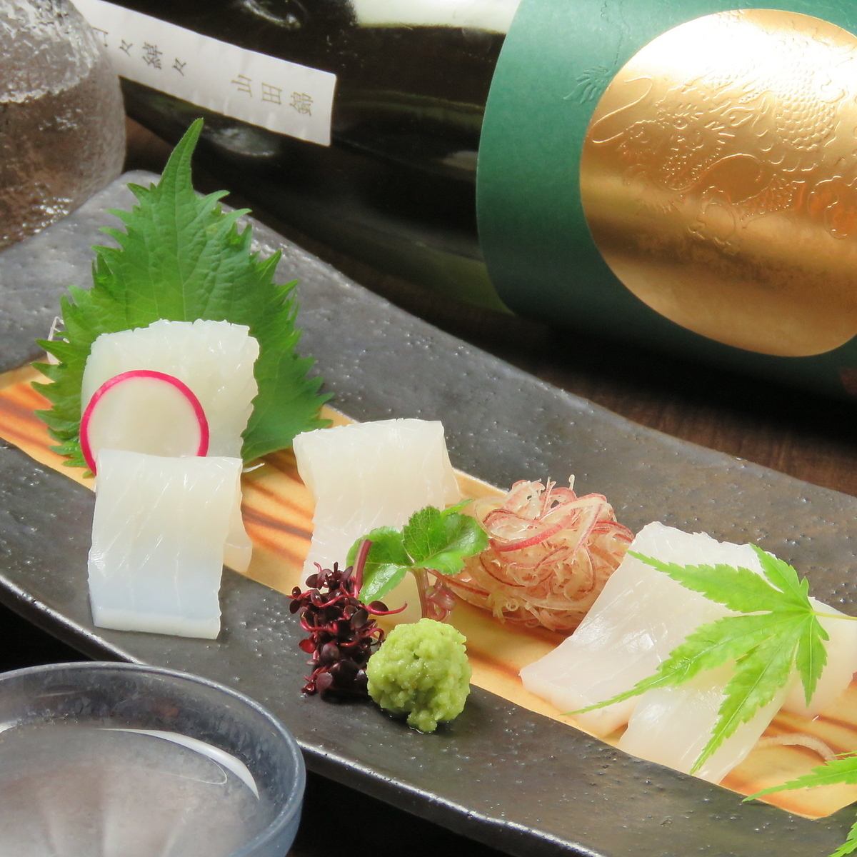 日本酒もそれに合うアテもそろってます♪