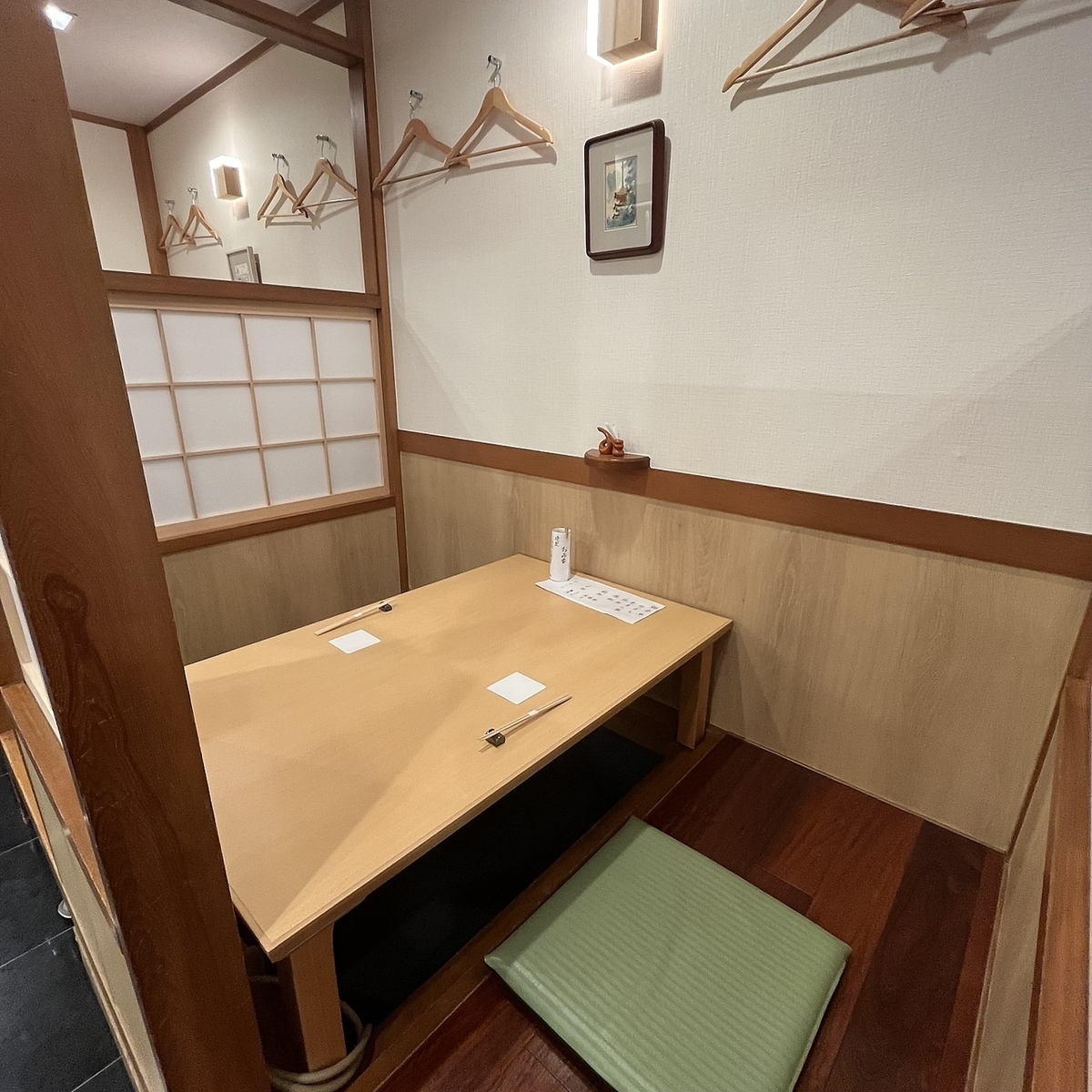 2名様からご利用可能な落ち着いた小上がりをご用意♪