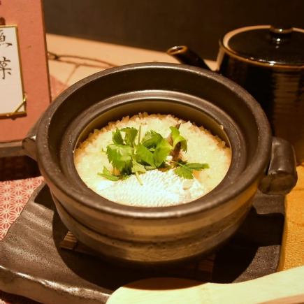 [Taimeshi Gozen] A lunch set meal that includes our famous taimeshi rice, appetizers, sashimi, dessert and an after-meal drink