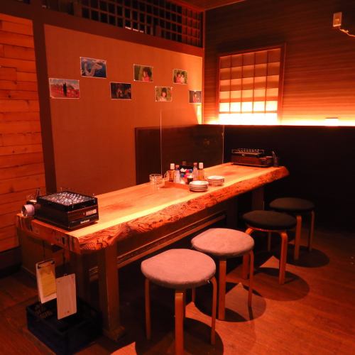Although it has a popular bar reminiscent of the Showa era, it has a modern and fashionable atmosphere and is easy for women, couples, and families to enter.