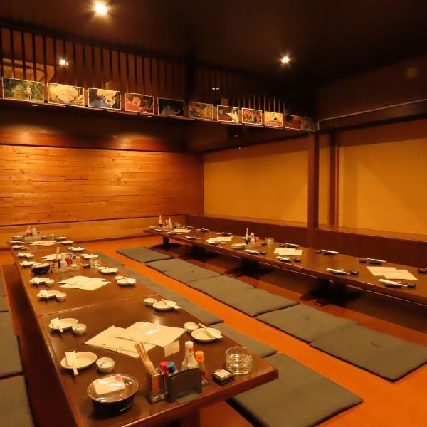 【座敷貸切40名様/お店貸切70名様】その他テラス席もご用意♪店内は木の温もりを感じる事の出来る落ち着いた雰囲気、昭和を思わせるような店構えでありながらも、現代的でお洒落な雰囲気☆