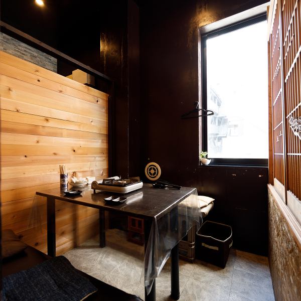 【足を伸ばしてくつろげる席をご用意しております】長時間の食事や会話も快適◎親しい友人や家族との特別なひとときを過ごすのに最適です。和の風情を感じながら、心地よい時間をお過ごしください。ちょっとした食事から大規模宴会まで様々なシーンでご利用いただけます♪