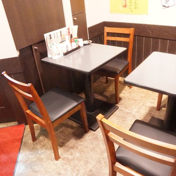 Table seats can accommodate 2 people.Recommended for private drinking parties ♪