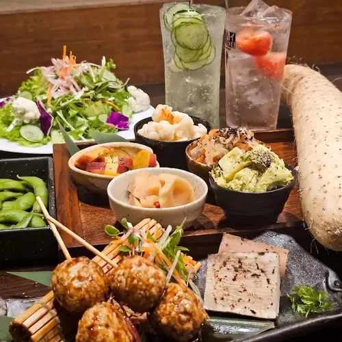 Starting in December! Sunday to Thursday only!! The "Akari" course includes winter vegetables and grilled skewers.