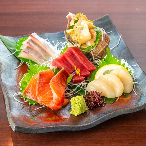 Assortment of 5 kinds of sashimi