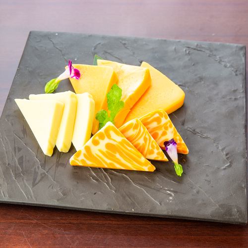 Assorted 3 types of cheese