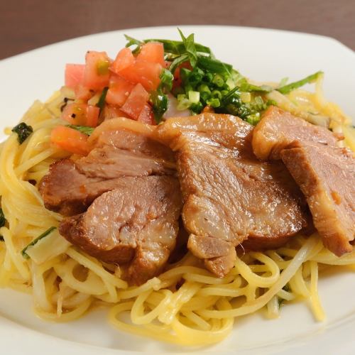 ★Ginger Oil Pasta with Homemade Char Siu and Plenty of Vegetables