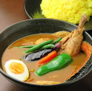 Bone-in leg chicken soup curry