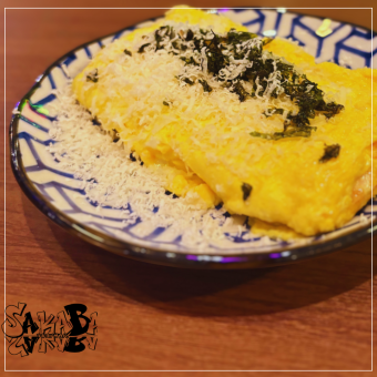 Spicy cod roe and cheese rolled sushi