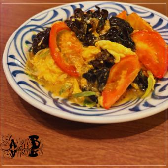 Wood ear mushroom, tomato and egg stir fry