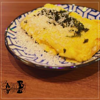 Spicy cod roe and cheese rolled sushi