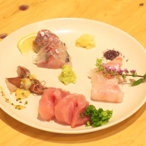 [Directly from the market!! Recommended fresh fish] Assorted 3 pieces of sashimi