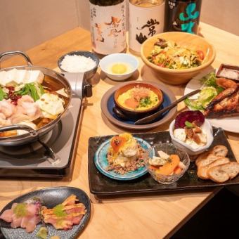 2.5 hours of all-you-can-drink included! 6,000 yen → 5,000 yen (tax included)! A hearty offal hot pot course where you can enjoy our signature chicken dishes!