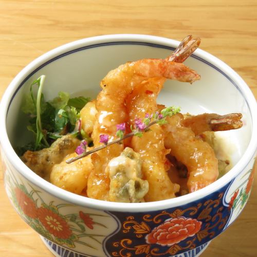 Shrimp and avocado with chili mayonnaise
