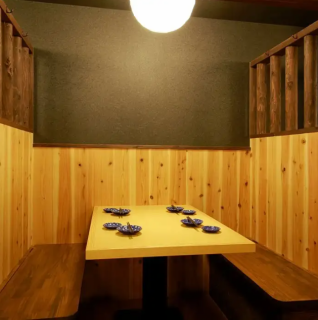 最大156名様までご案内できます！忘新年会や歓送迎会などの大型宴会や様々なシーンで御利用下さいませ！！飲み放題終了後も原価でドリンクをご提供させて頂きます♪ご延長の際は飲み放題ではなくオーダー制です