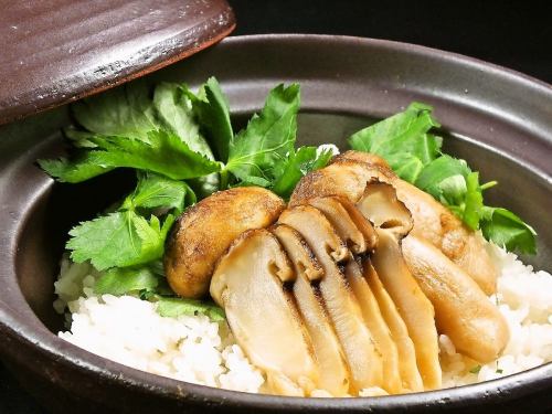 Rice cooked with matsutake mushrooms