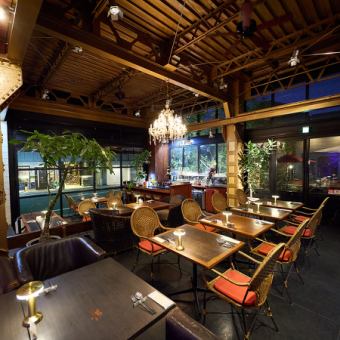 Perfect for wedding receptions. Standing receptions are also available on the terrace.