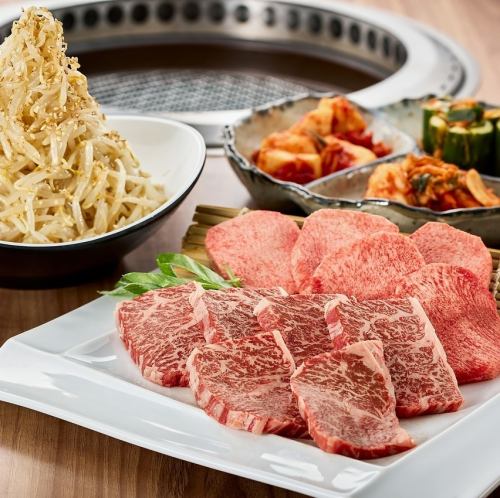 焼き肉単品、盛り合わせなど各種ご用意590円(税込649円)～♪