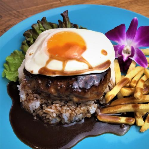 100%ビーフハンバーグのロコモコ丼