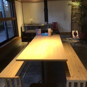 [6名様向け]友人同士やサークルの集まりなどにも◎BBQ食べ放題以外にもお食事メニューをご用意しております。希望のお席がない場合は、店舗までご連絡ください。