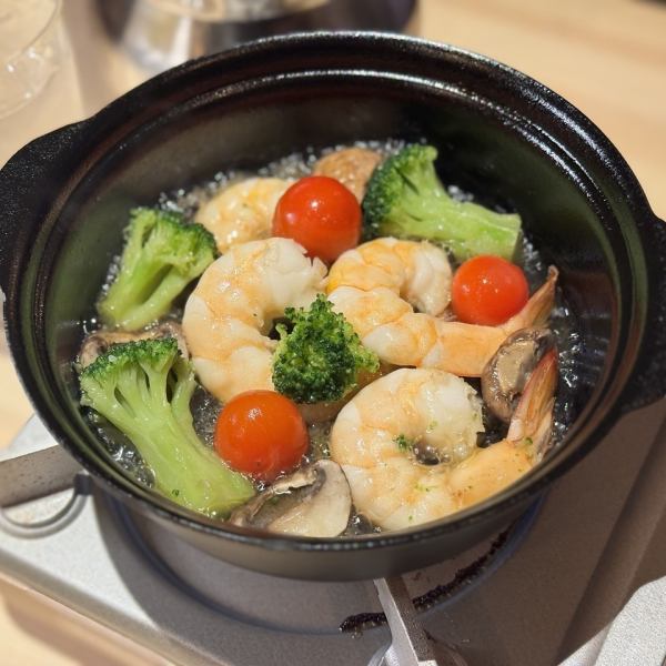 ≪和風出汁×オイルの“ダシージョ”が大人気≫カジュアルに“進化系アヒージョ”を味わう