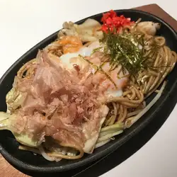 Salted fried noodles with pork