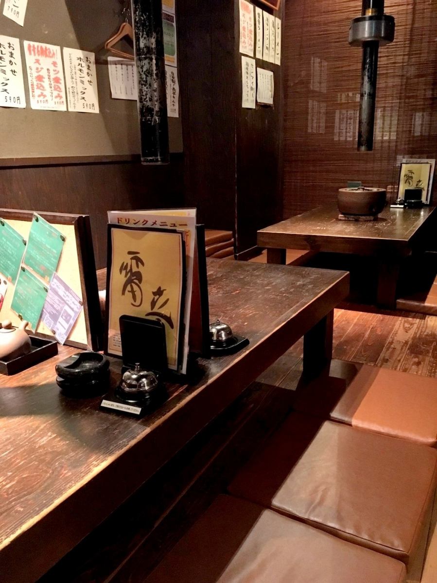 家族連れ、デートにもゆっくりできるテーブル・お座敷席。