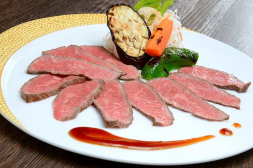 精心挑选的日本牛肉烤牛肉