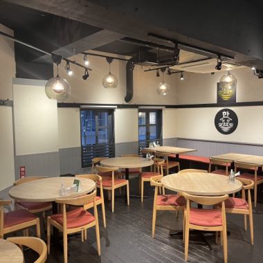 [2-minute walk from Fushimi Station / Can be reserved for 16 to 25 people!] Various table seats such as round tables can accommodate 2 to 6 people! The size is just right for enjoying hot pot etc.