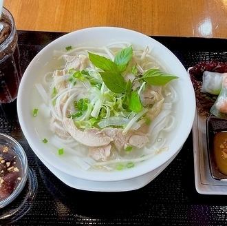 ◆◇大人気メニュー！本場のお味をお楽しみ頂ける”牛肉ハノイフォースープ麺”￥979(税込)◇◆