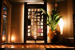 貸切は50名～65名様以上で可能です。ご相談ください。