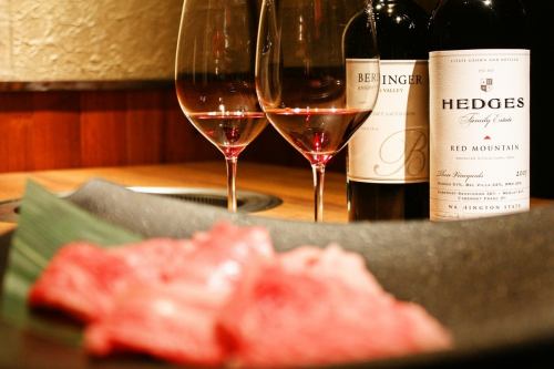 ゆっくりと美味しいお料理とお酒を味わう。