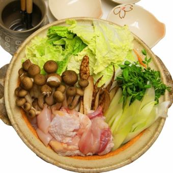 【鳥コース】 地頭鶏鍋 他お料理4品+飲み放題付!☆ホットペッパー予約限定¥4800→¥4500