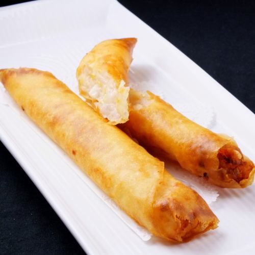 Seafood spring rolls (2 pieces)