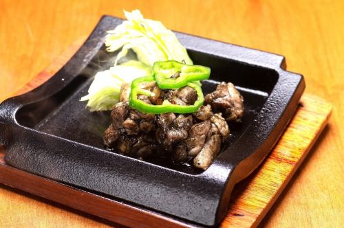 [特色菜] 强烈推荐！炭火烤串“特别套餐”♪ 4,070日元（含税）