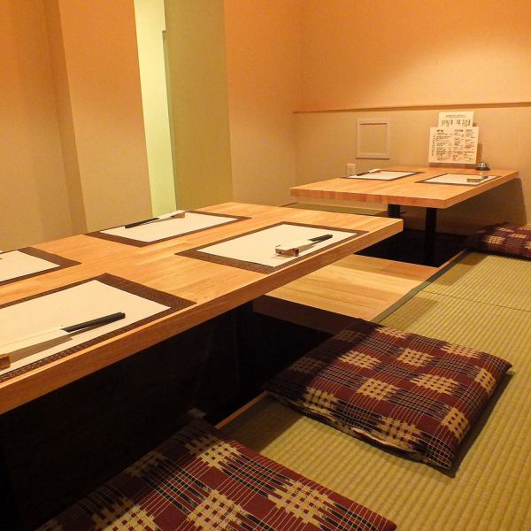 There is also a tatami room in the back that can be used by groups, so please use it according to the scene.