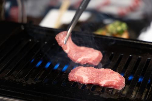 想吃烤肉的话，就来我们餐厅吧。