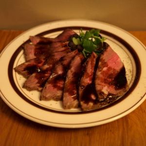 自家製ローストビーフ　バルサミコソース